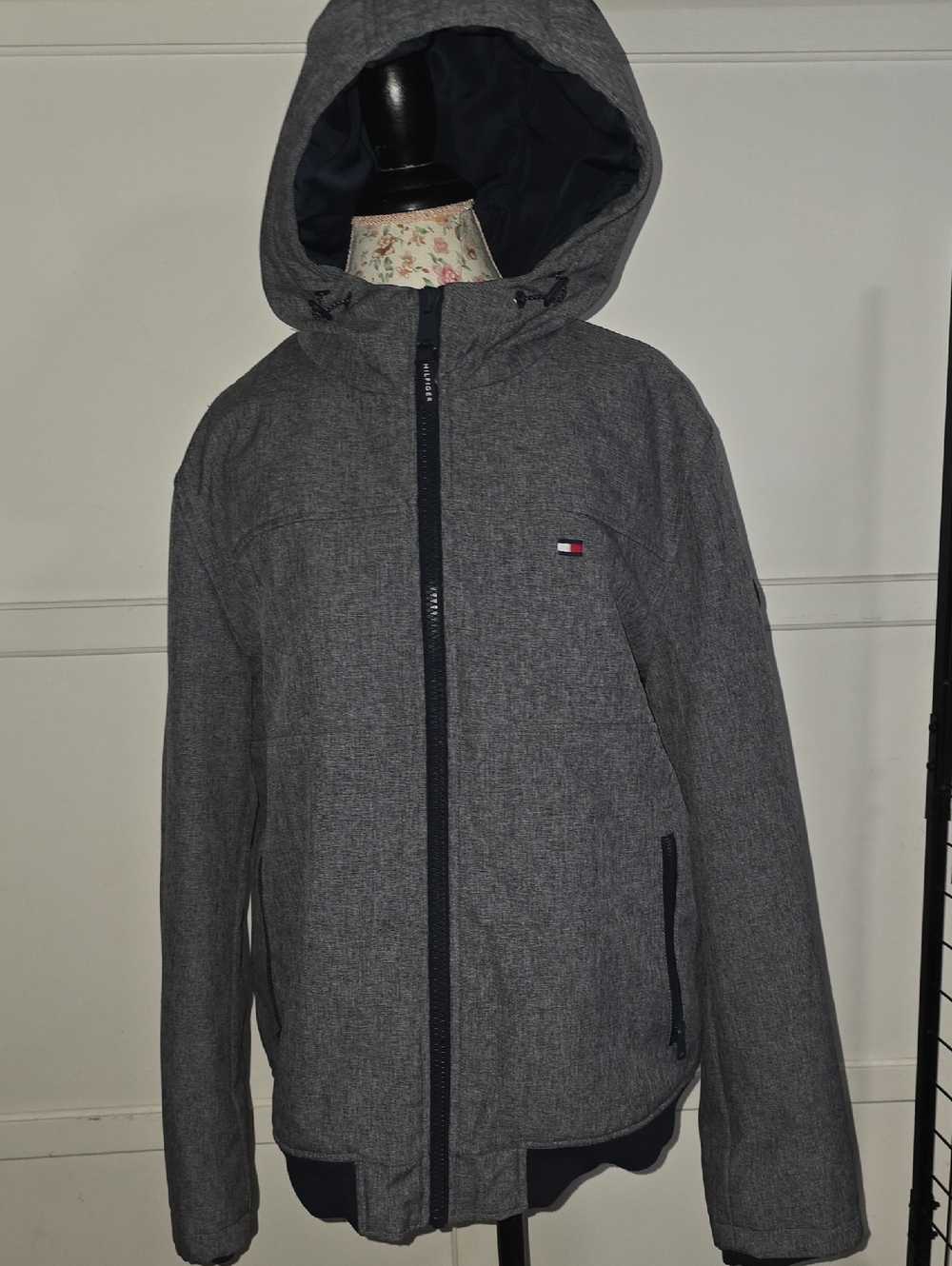 Tommy Hilfiger Heather Gray Hooded Softshell Jacket Size LARGE